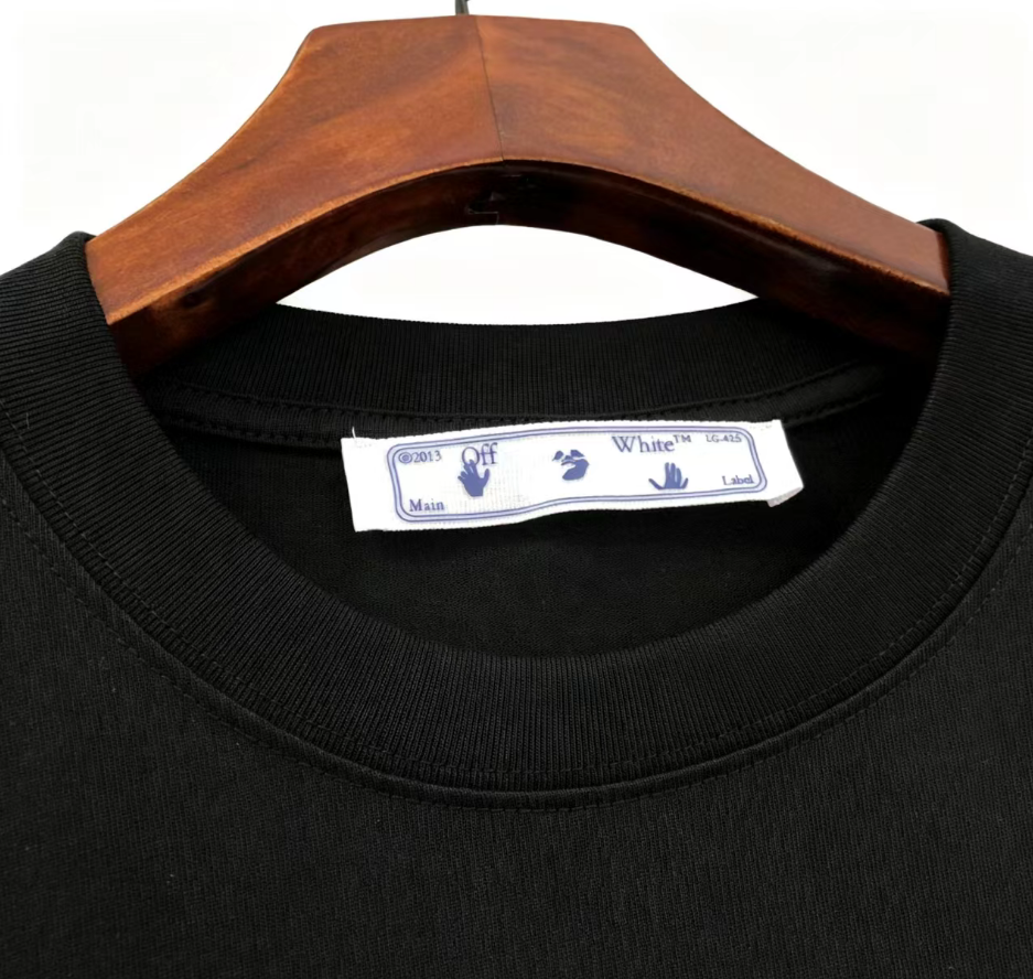 OFF-WHITE  T-Shirt