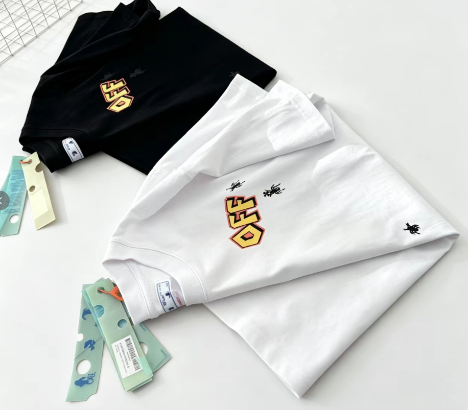 OFF-WHITE  T-Shirt