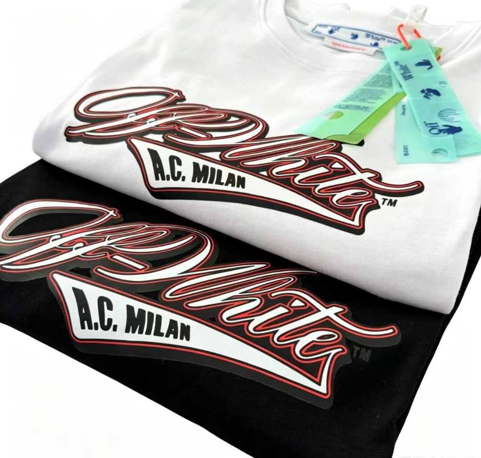 OFF-WHITE  T-Shirt