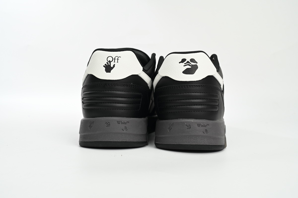 OFF-WHITE Out Of Black Skin And White Tail